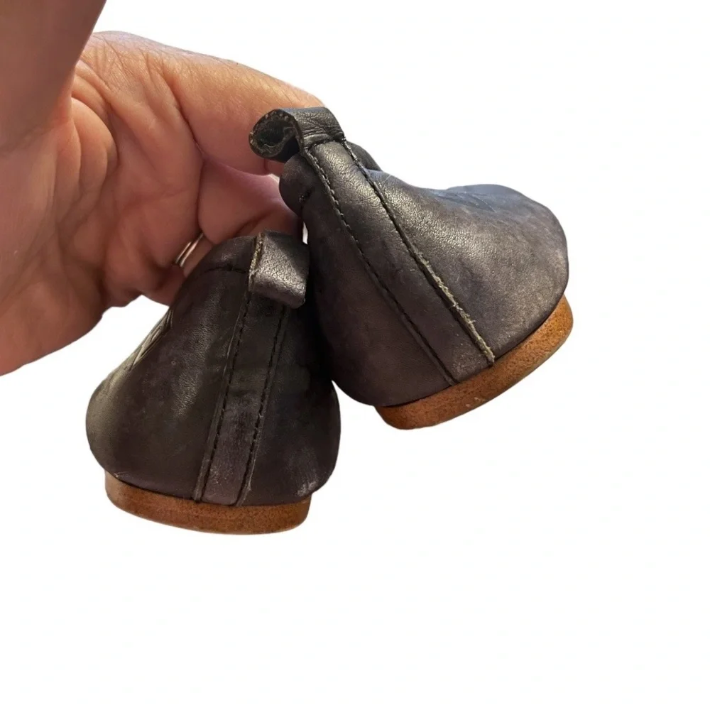 Latino Aztec Leather Flats - Picture 2 of 7